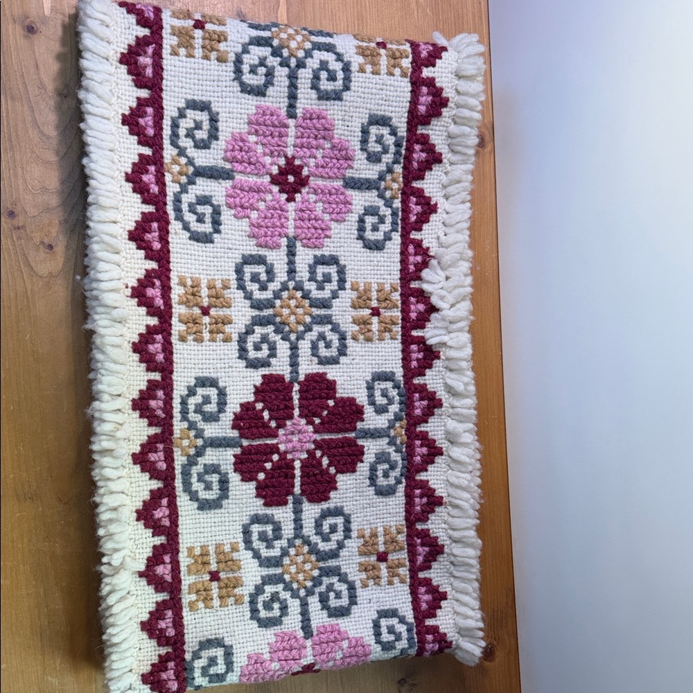 Floral Patterned handmade Table Runner with Fringe - Picture 6 of 7